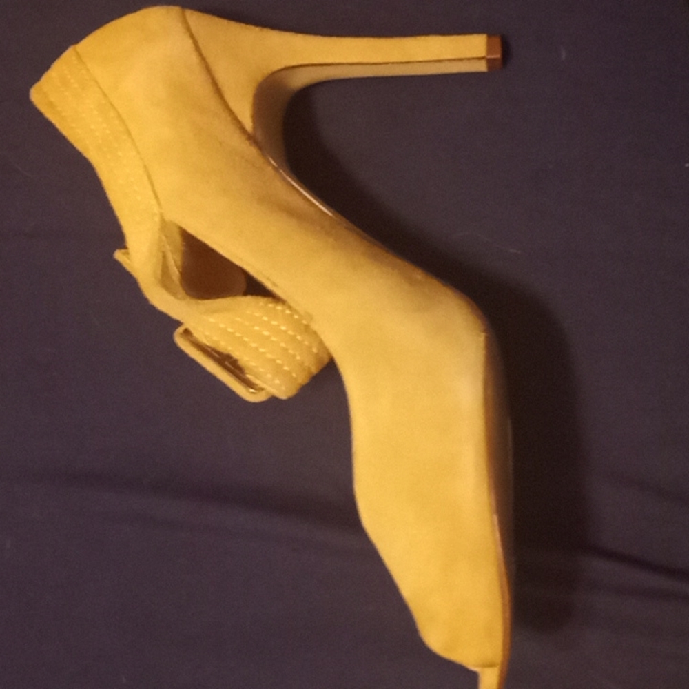 JLO Tan Heels